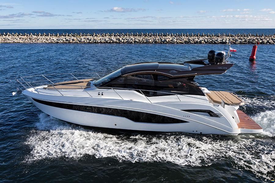 Galeon 425 HTS