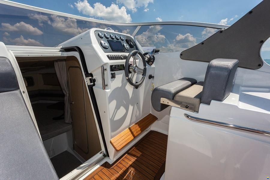 Saver 830 IB Cabin