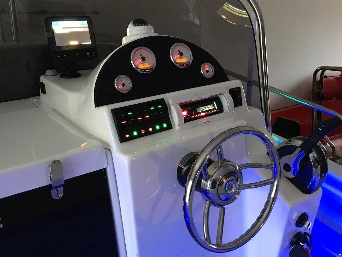 Cantieri Nautici Ferrario Navajo 23 - Honda BF200