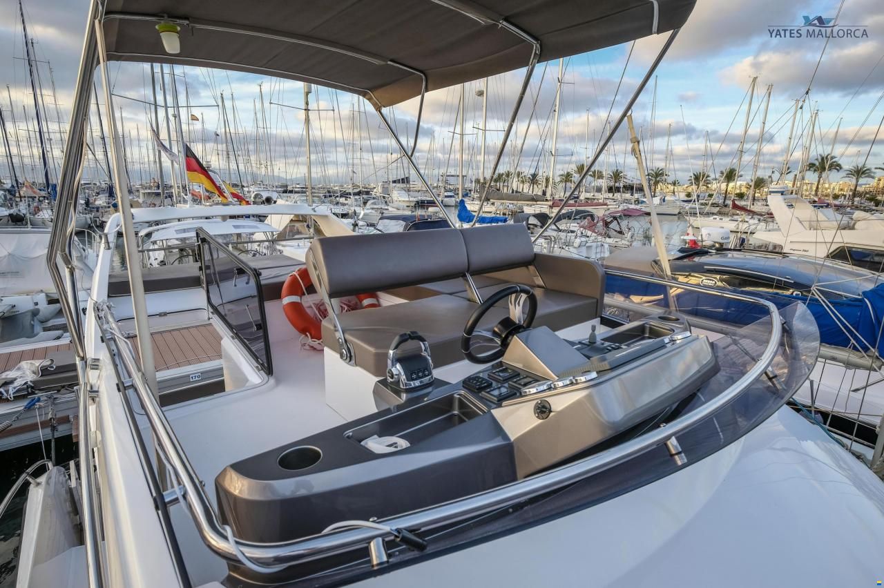 Galeon 360 FLY