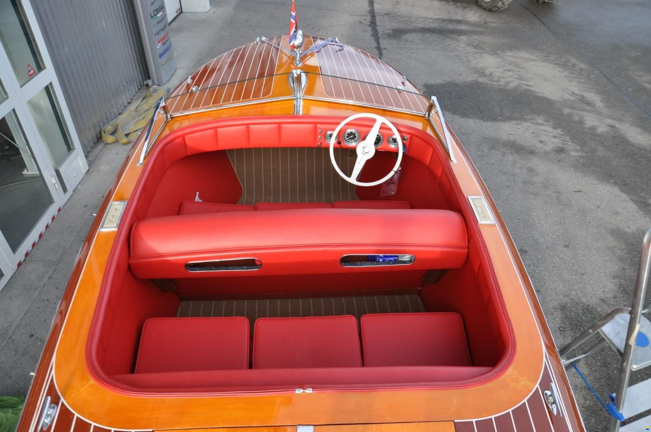 Chris Craft 20 Custom Runabout