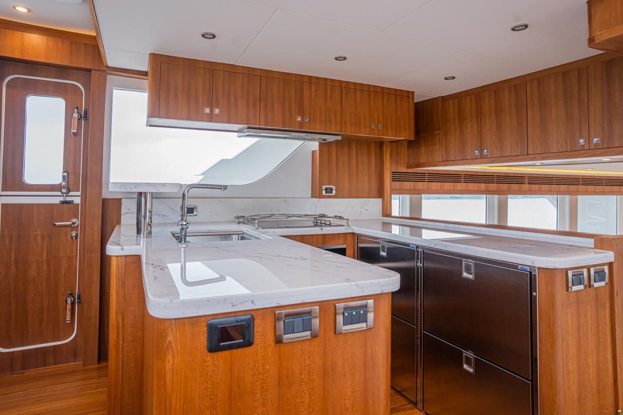 Selene 60 Explorer