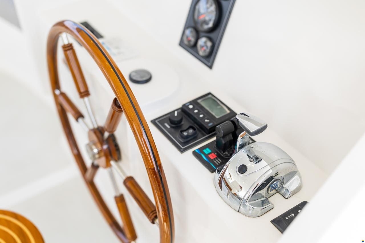 Selene 60 Explorer