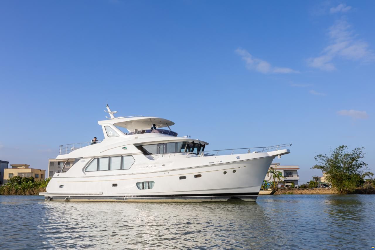 Selene 60 Explorer