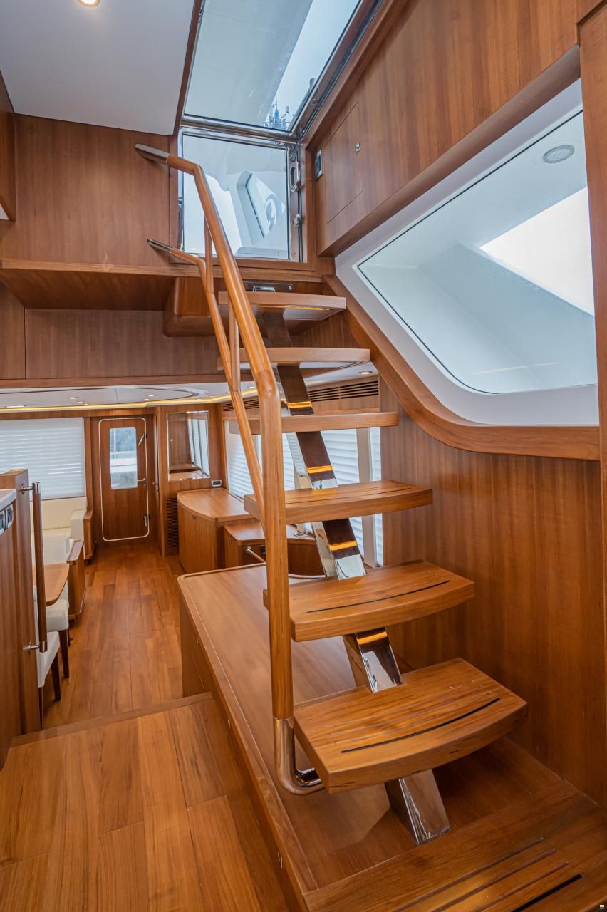 Selene 60 Explorer