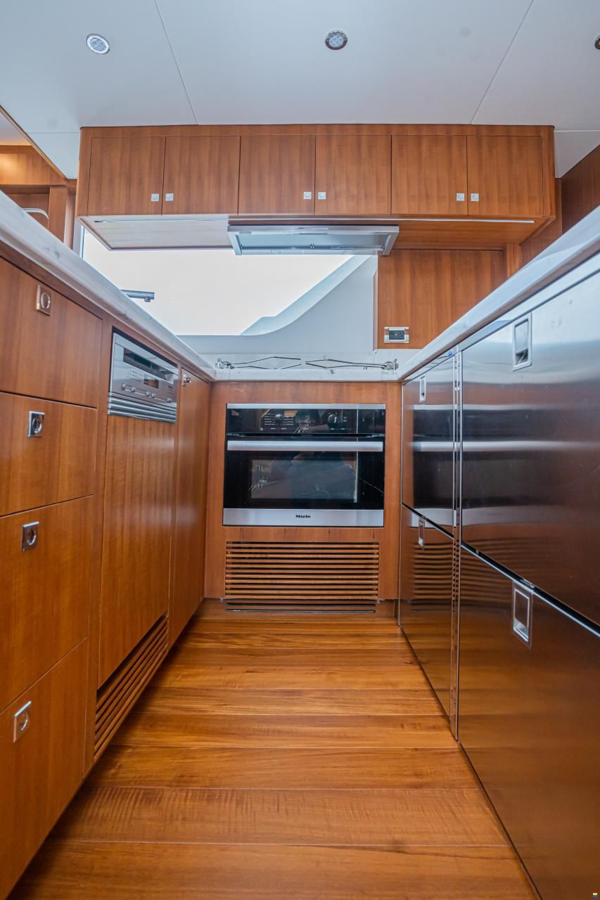 Selene 60 Explorer
