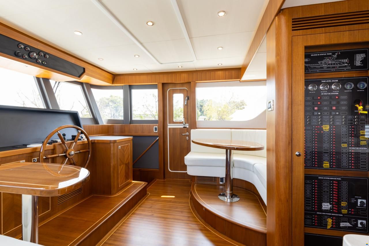 Selene 60 Explorer