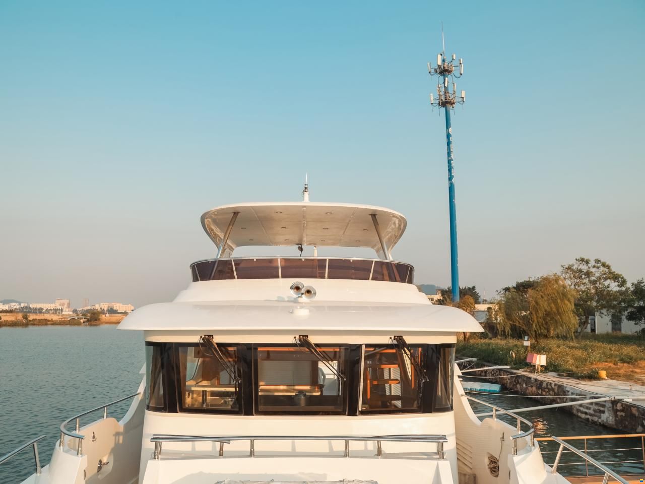 Selene 60 Explorer