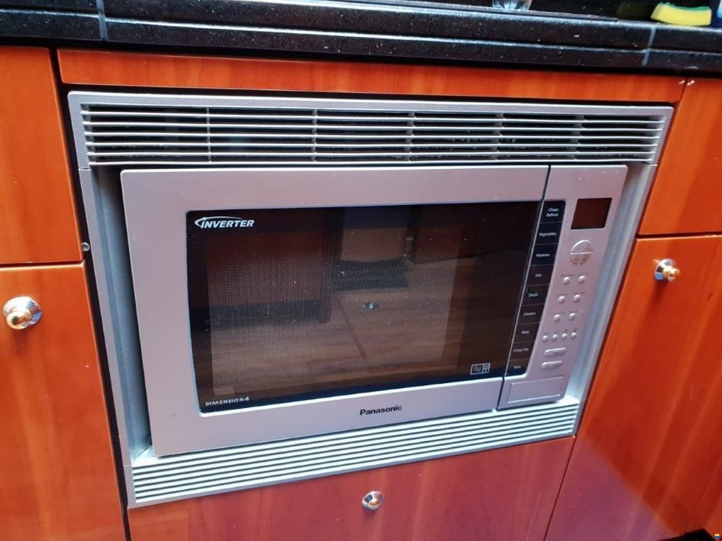 Sunseeker Predator 52