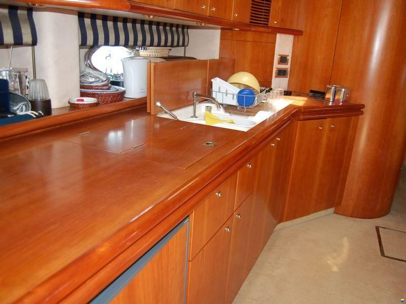 Sunseeker Predator 60