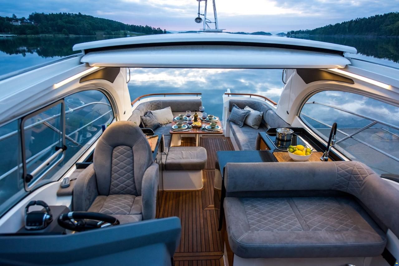Marex 360 Cabriolet Cruiser