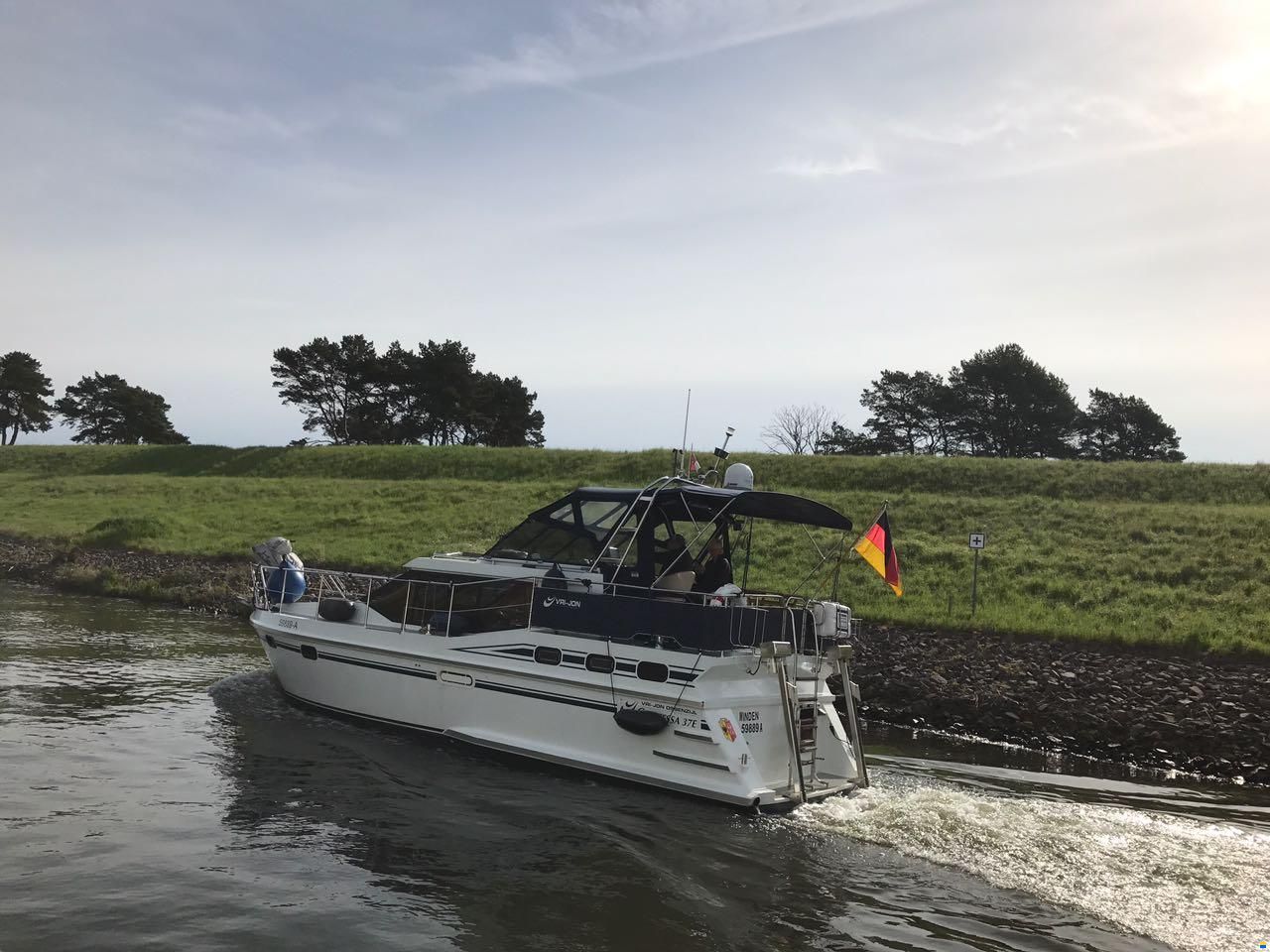 Vri-Jon Contessa 37 E