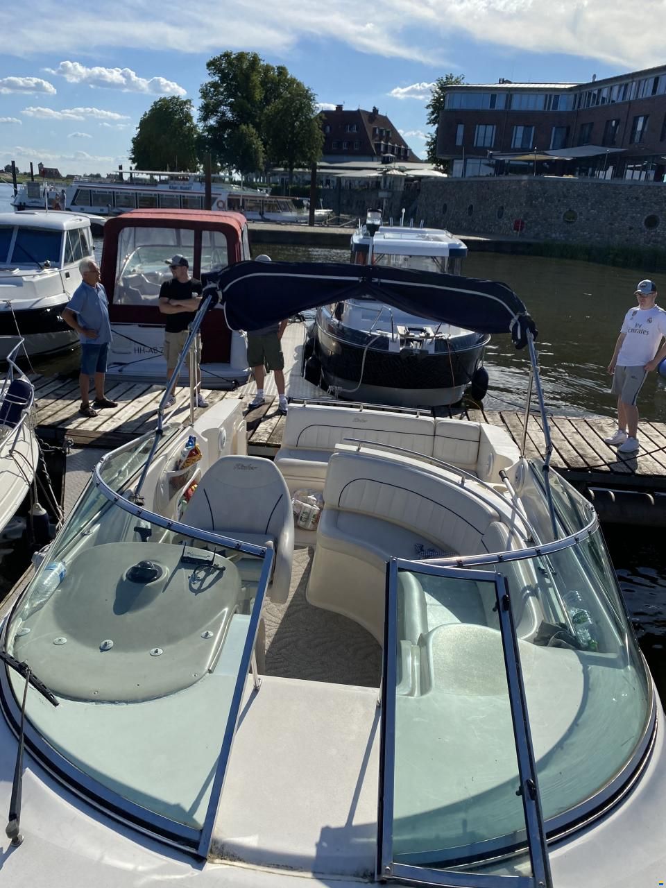 Rinker 270 Fiesta Vee