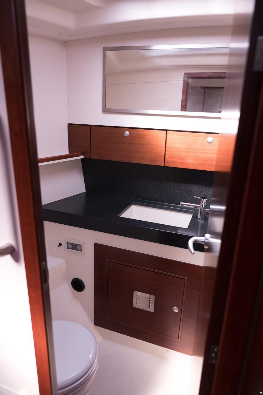 Hanse 470E