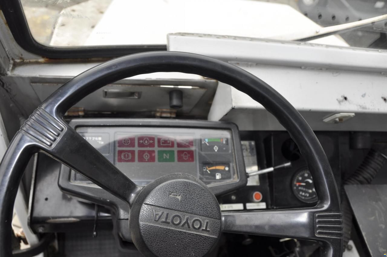 Toyota02-2td25 Rangierfahrzeug Automatik