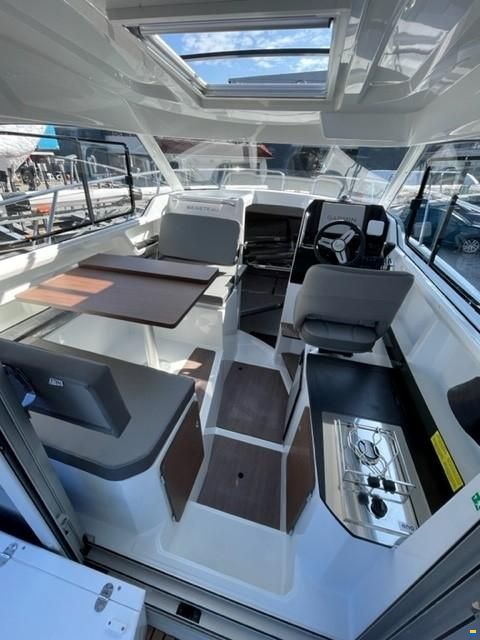 Beneteau Antares 8 OB V2