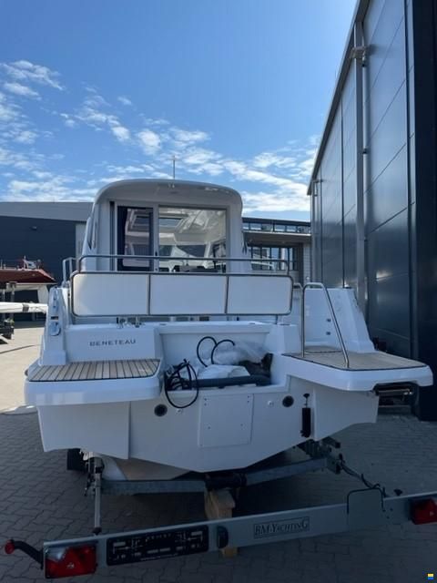 Beneteau Antares 8 OB V2