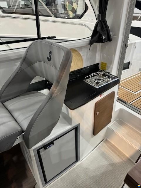 Beneteau Antares 8 OB V2
