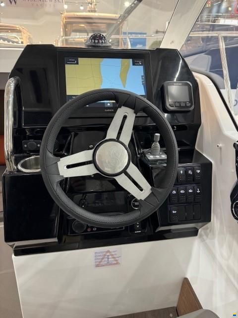 Beneteau Antares 8 OB V2