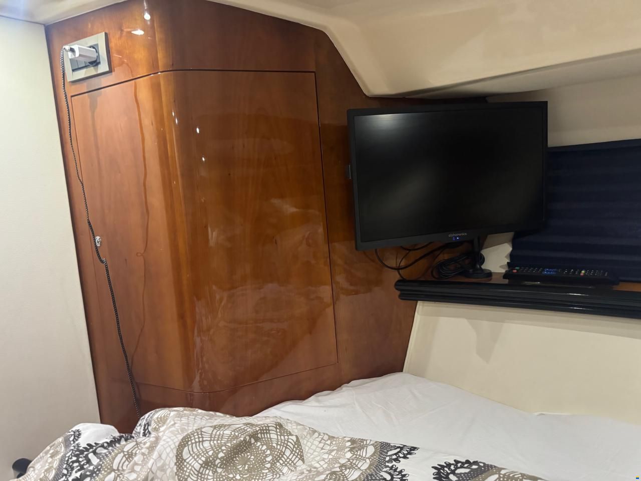 Elan POWER 35