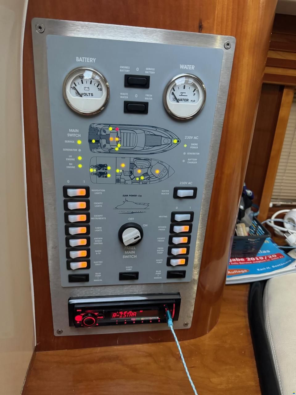 Elan POWER 35