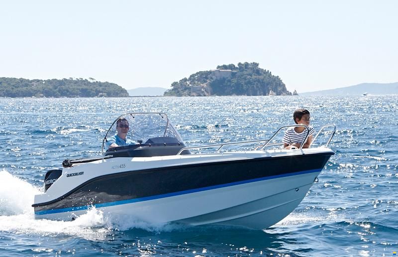 Quicksilver Activ 455 Open