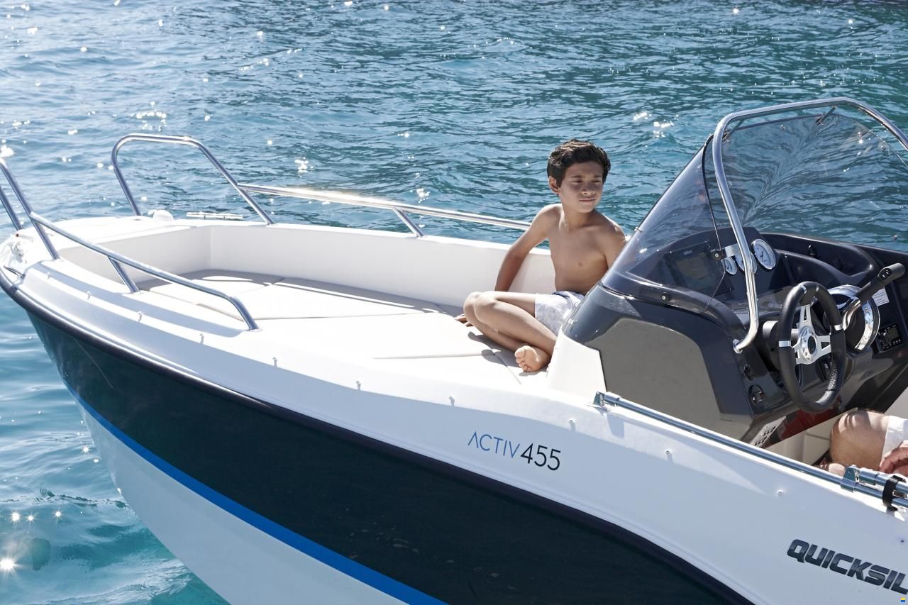 Quicksilver Activ 455 Open