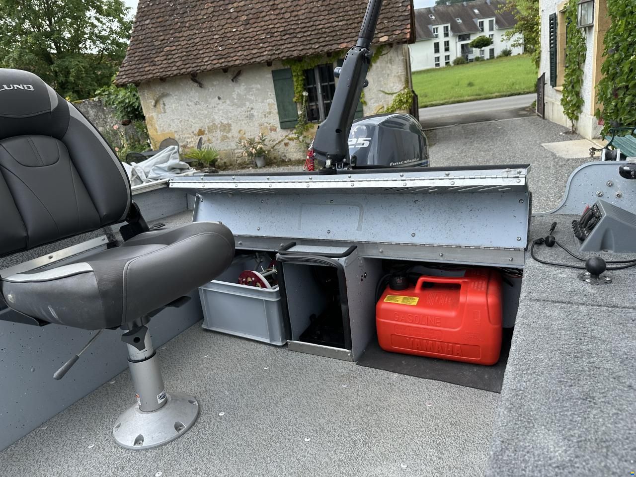 Lund 1600 Rebel Tiller