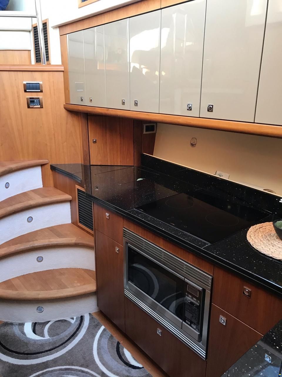 Sunseeker Predator 52