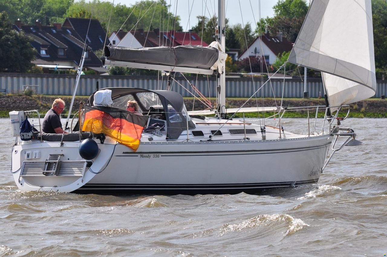 Marine Projects Moody 336