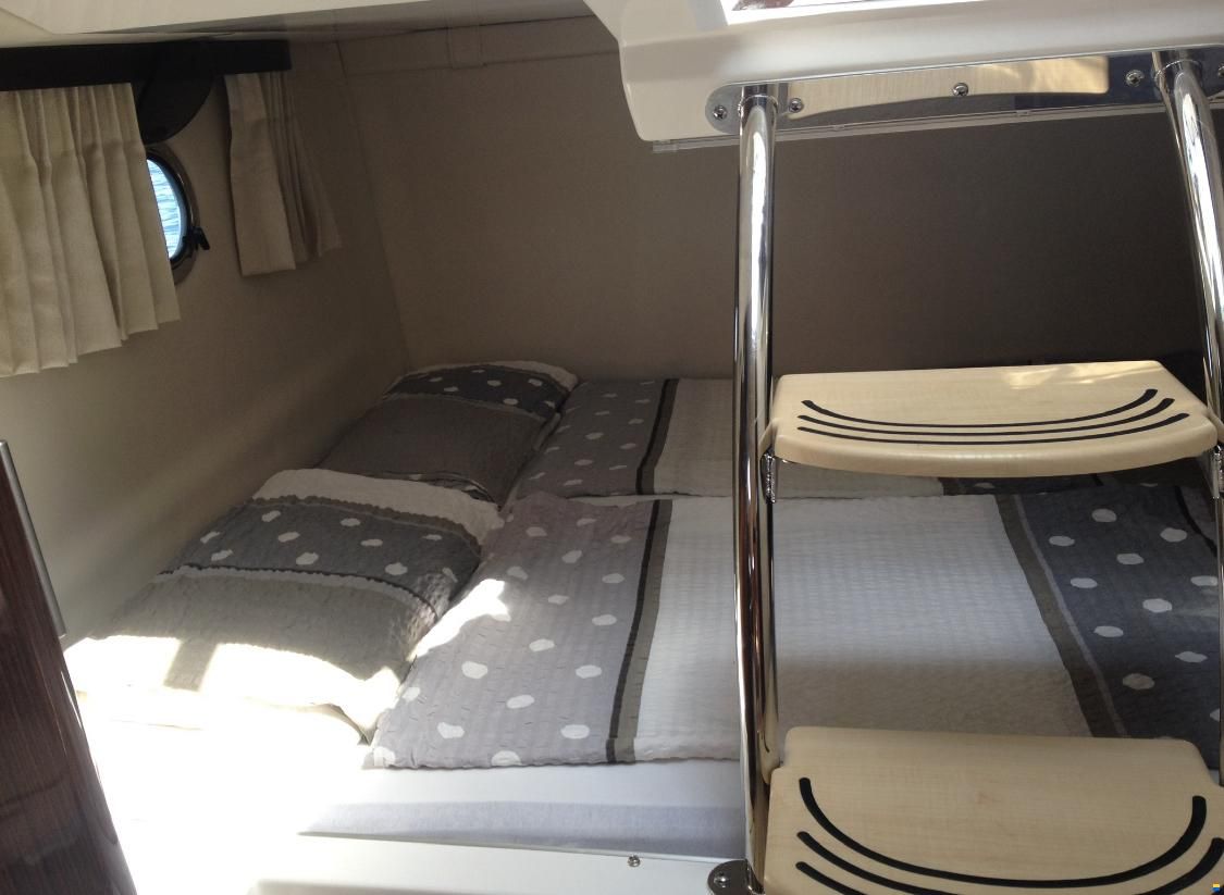 Regal 28 Express