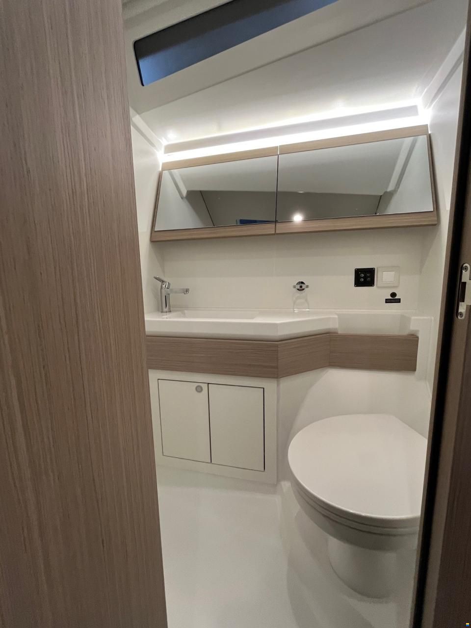 Beneteau Oceanis 47