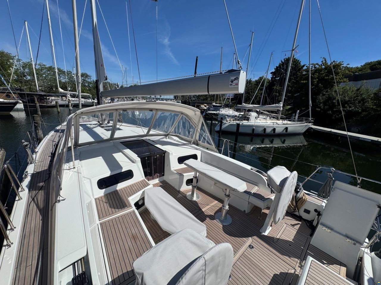 Beneteau Oceanis 47