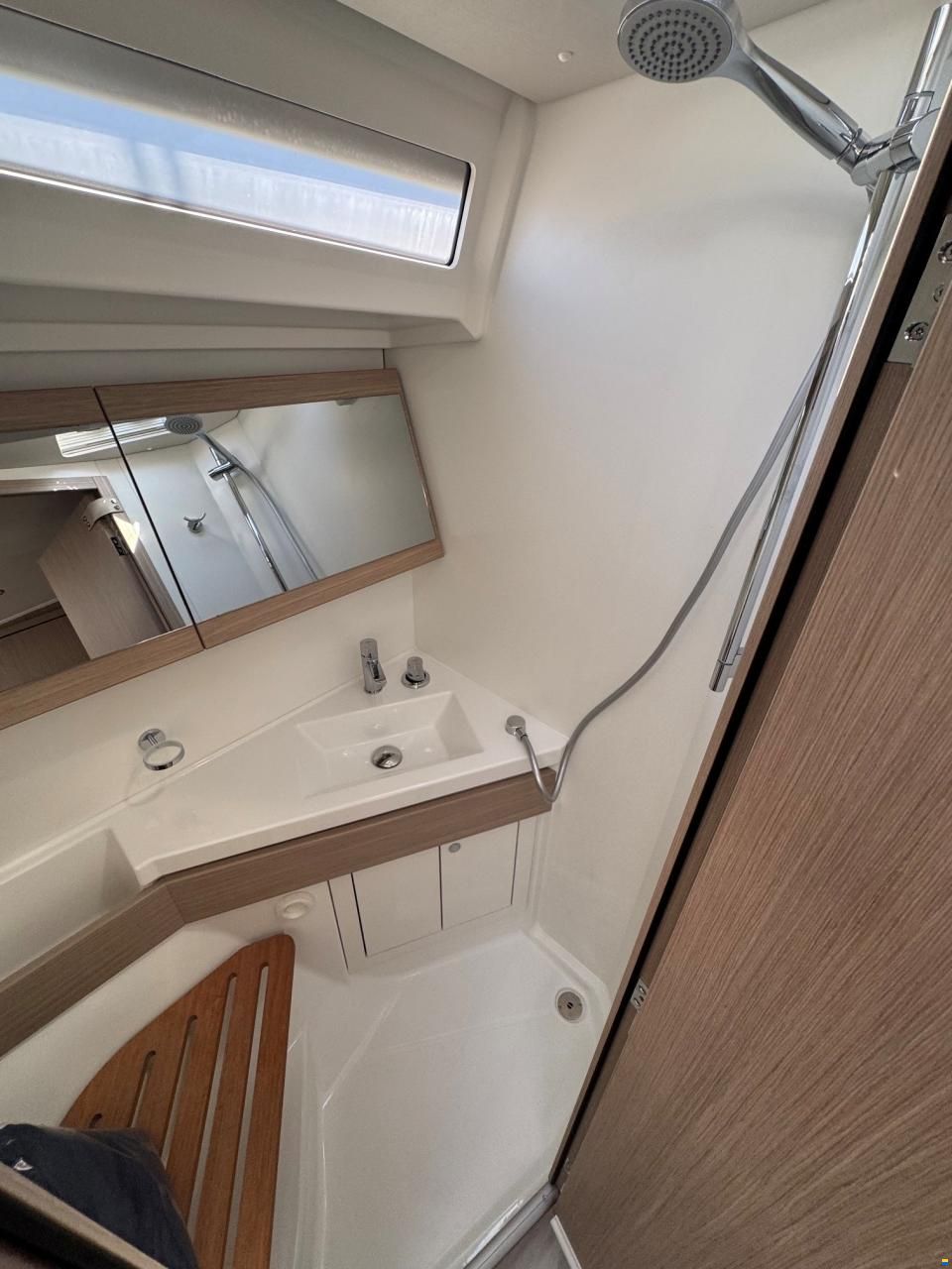 Beneteau Oceanis 47