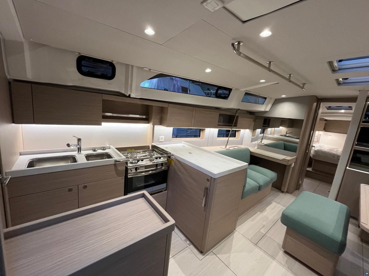 Beneteau Oceanis 47