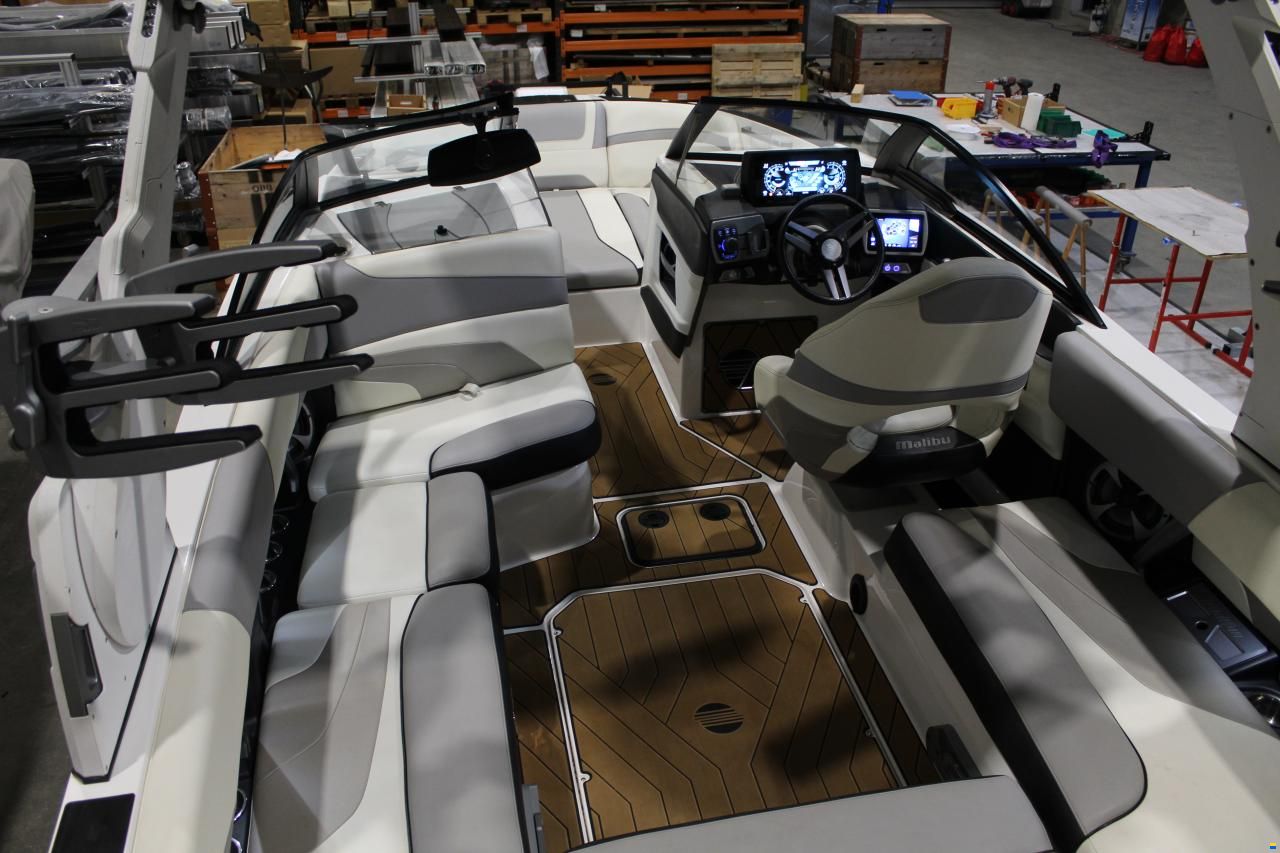 Malibu Wakesetter MXZ22