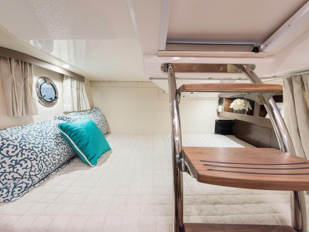 Regal 28 Express Hensa Edition