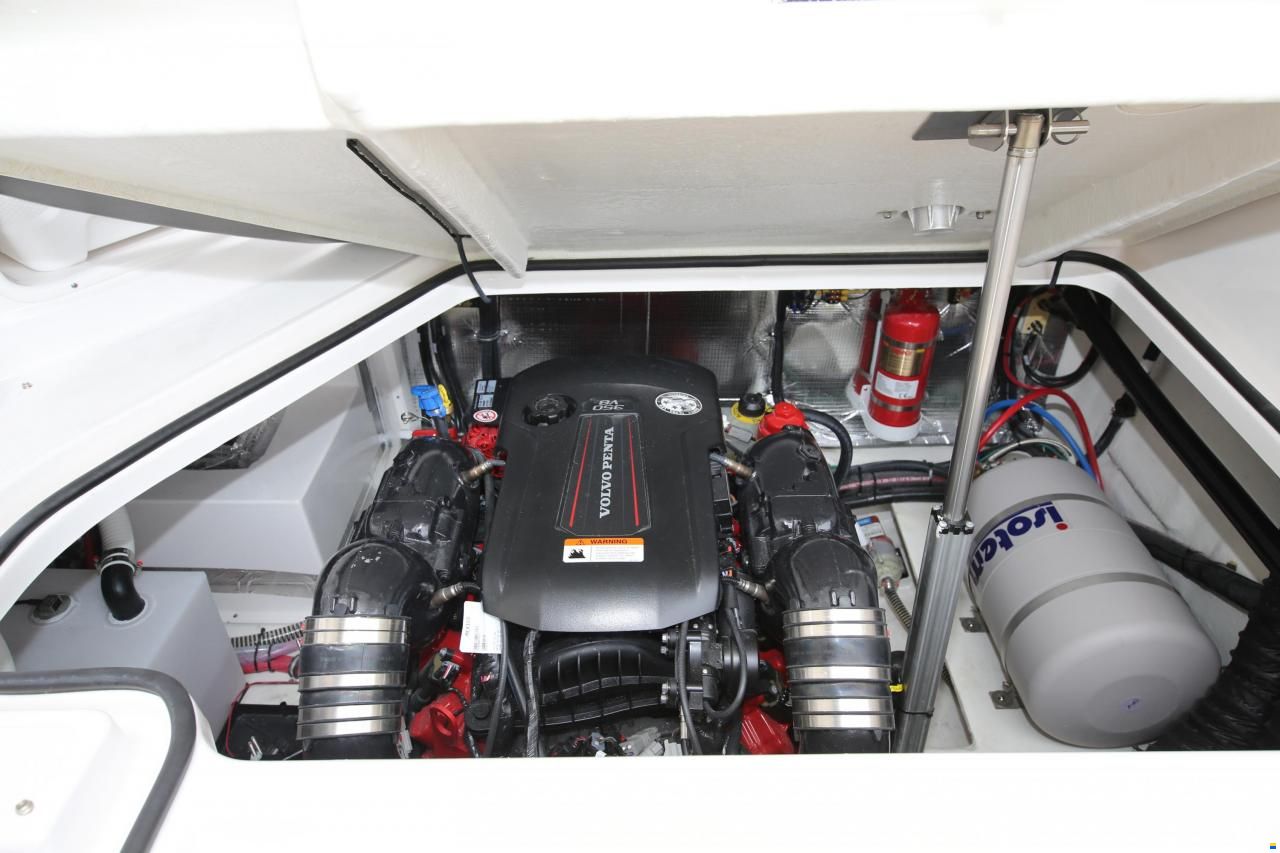 Regal 28 Express Hensa Edition