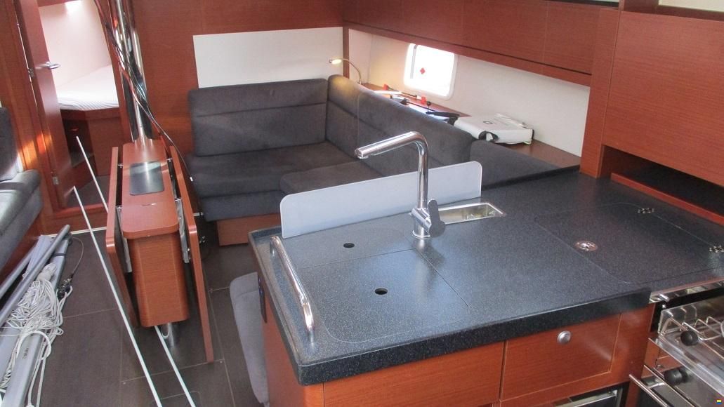 Hanse 418