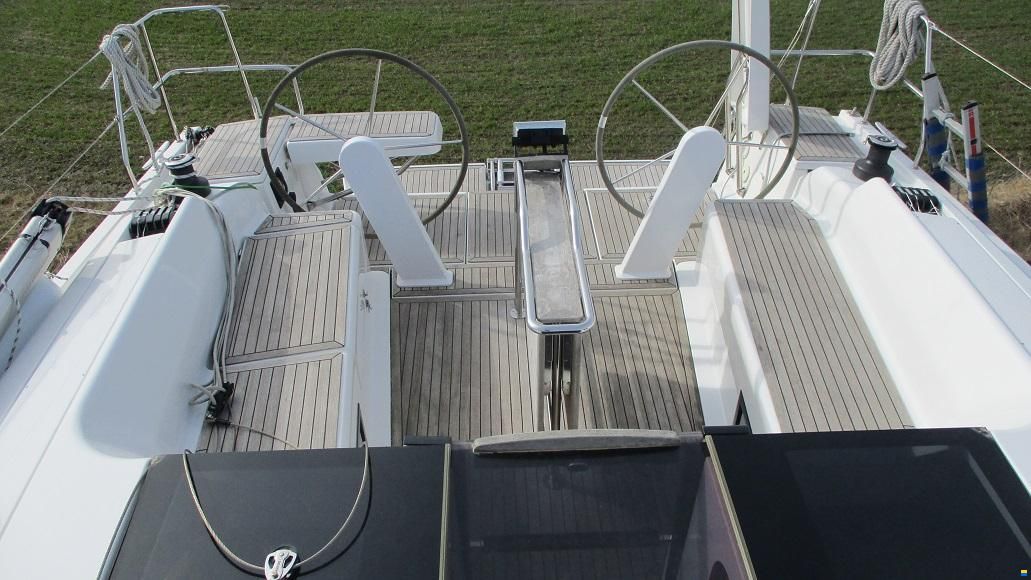 Hanse 418