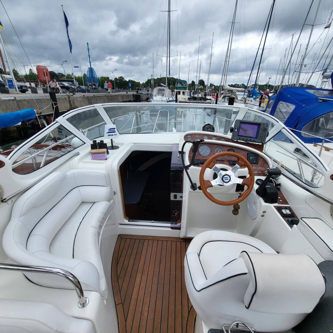 Galeon Galia 777 Daycruiser