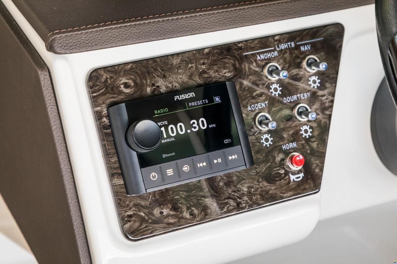 Sea Ray SPX 230 OB Europe