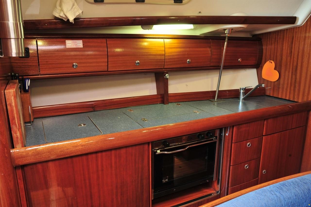 Bavaria 38