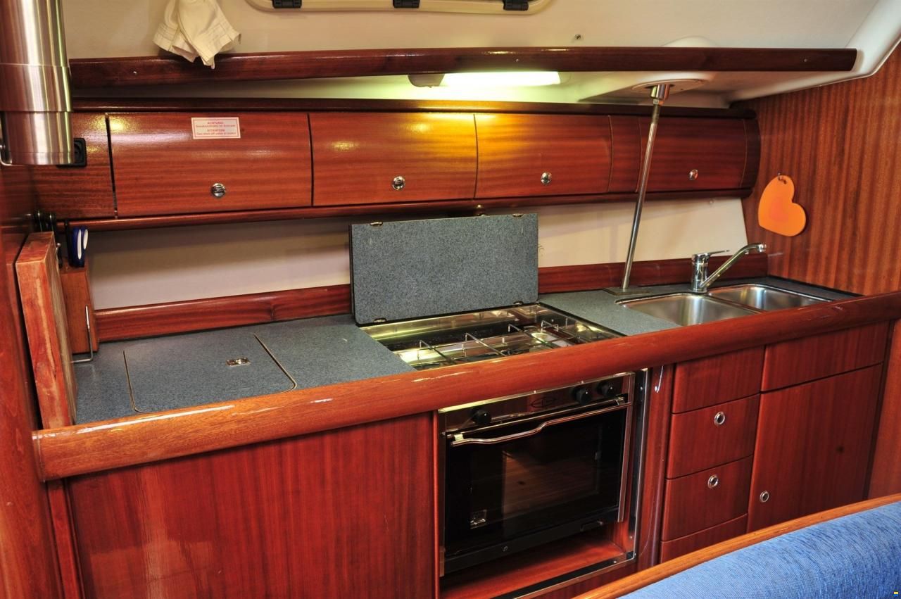 Bavaria 38