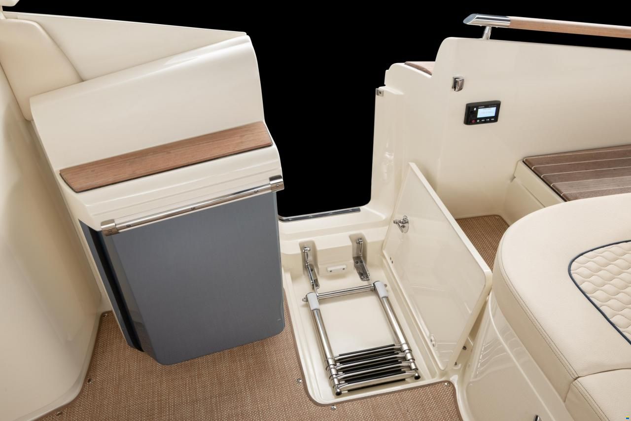 Chris Craft Launch 35 GT