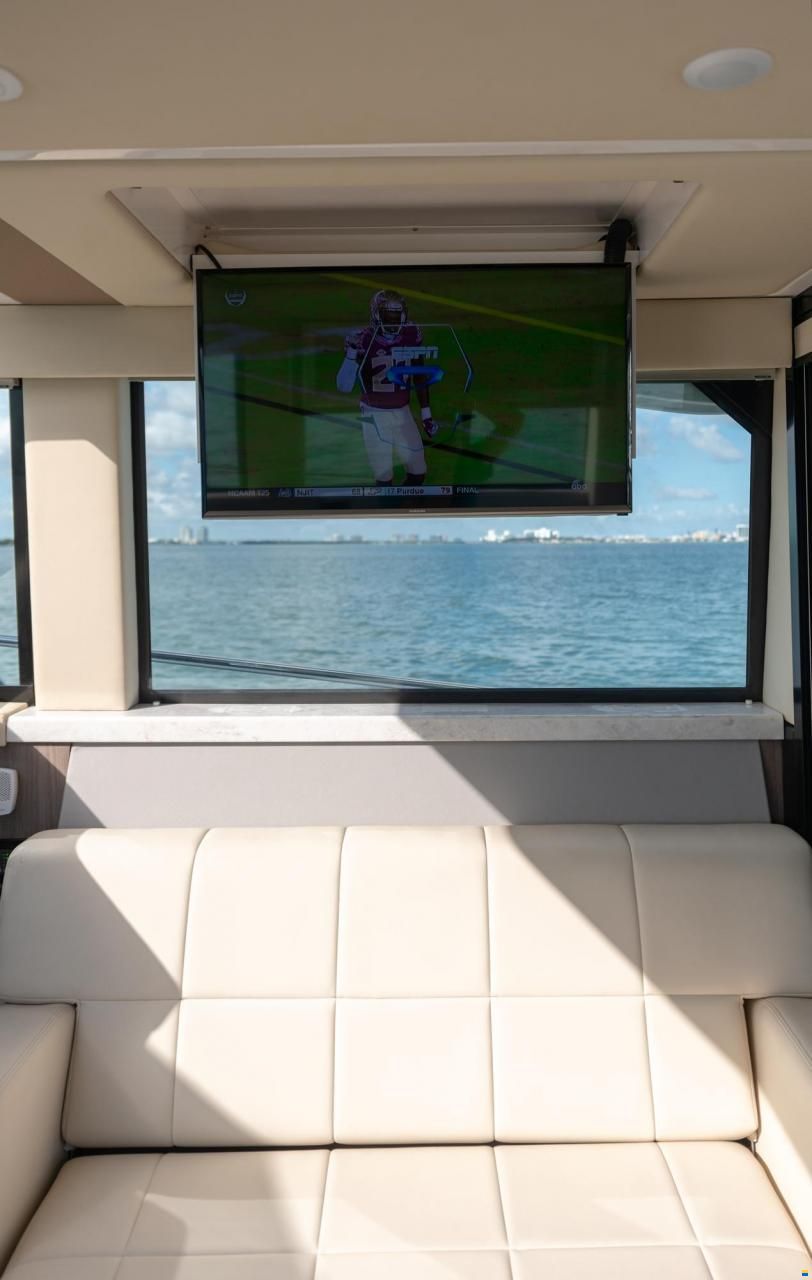 Regal 38 Grande Coupe