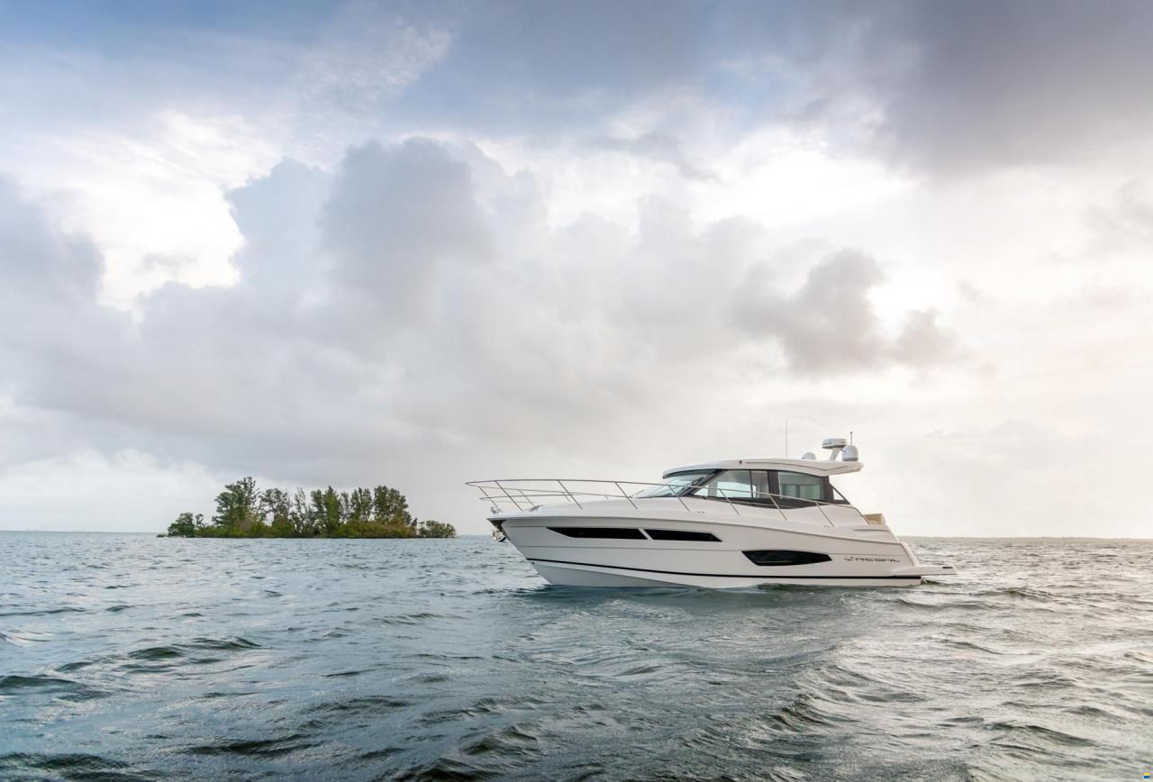 Regal 38 Grande Coupe