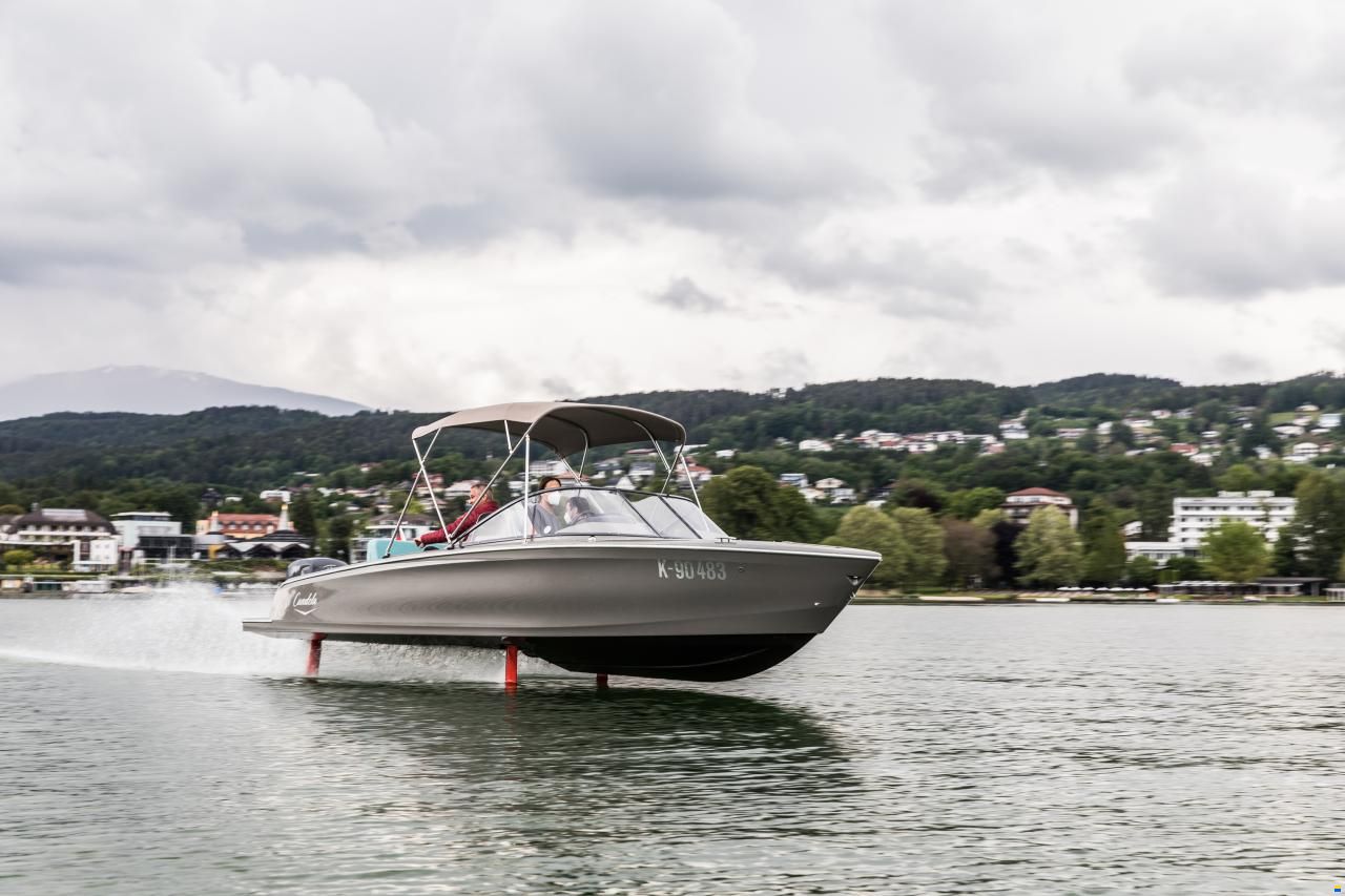 Candela C-7