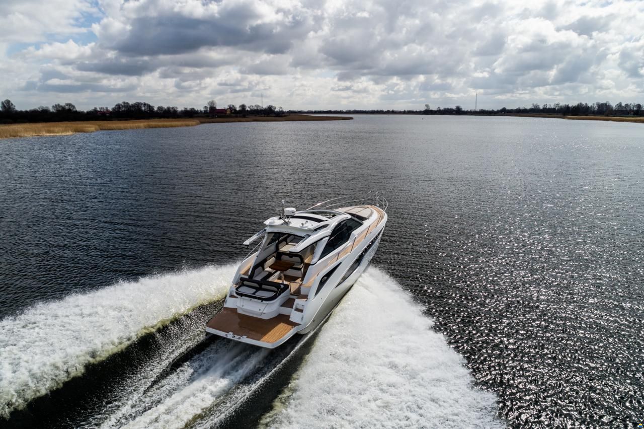 Galeon 405 HTS