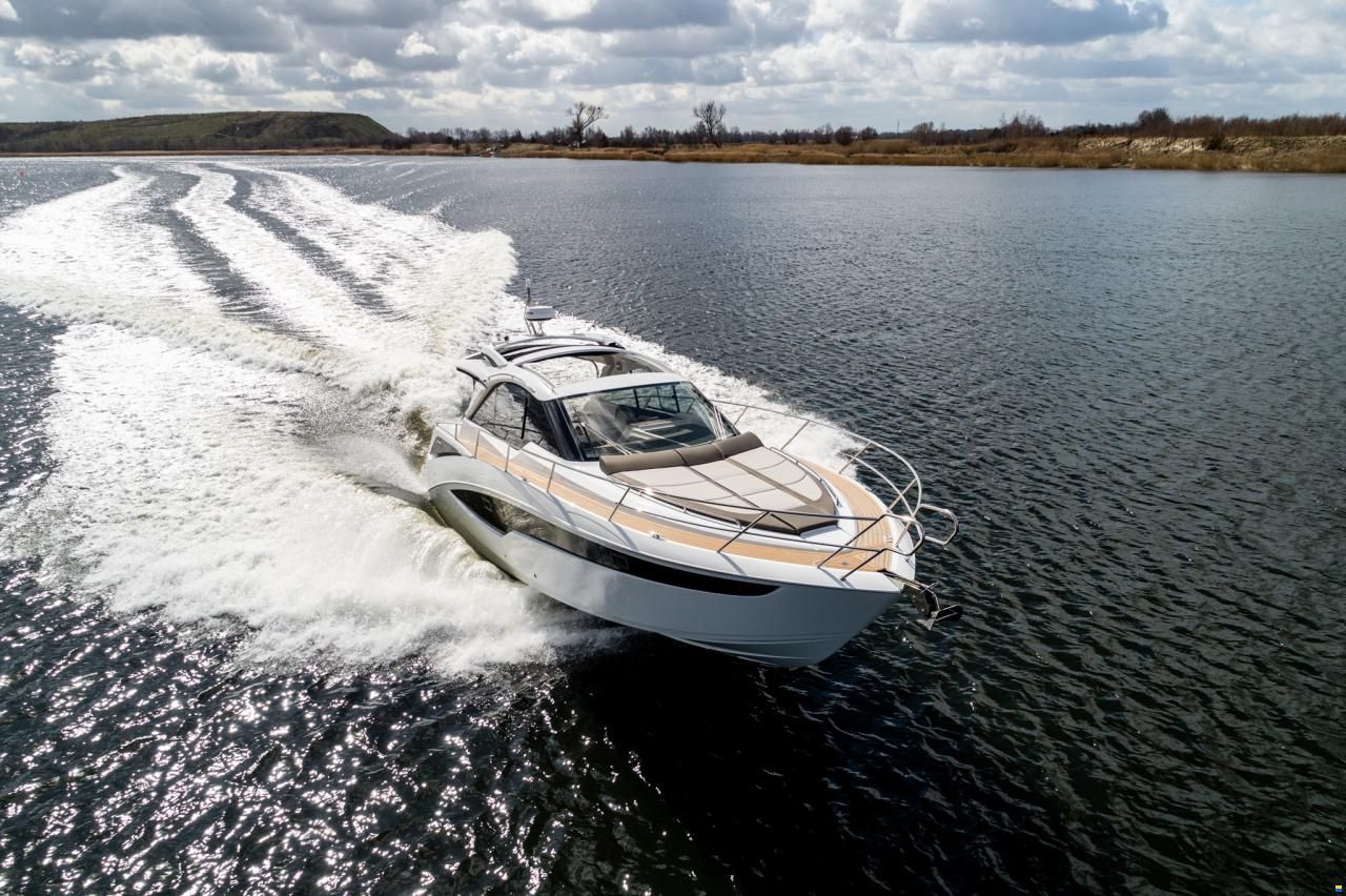 Galeon 405 HTS